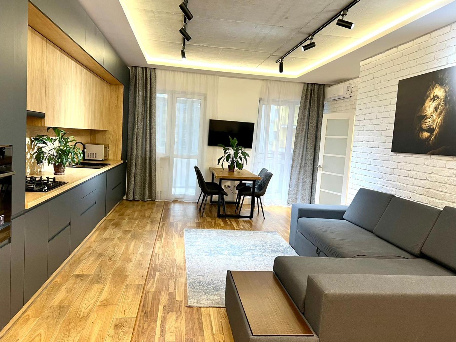 Osapart Romantic Apartment In The Complex Great Britain Львов Экстерьер фото